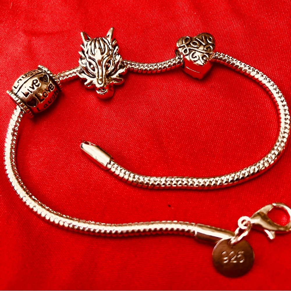 Men’s/women’s Bracelet.925 sterling silver chain,3 FREE charms.Lobster,8.5”.GIFT